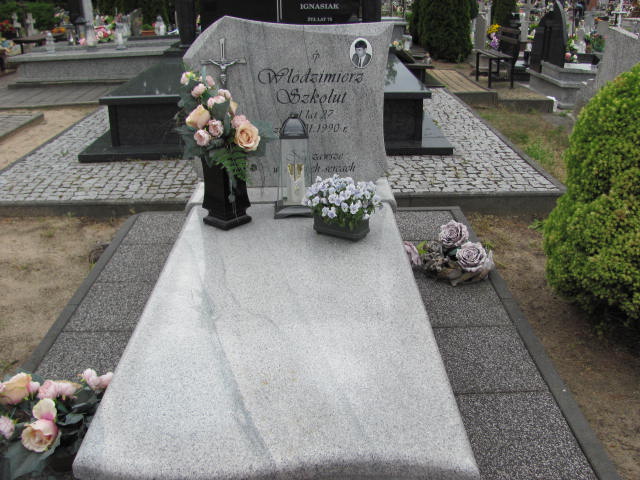 Grób Włodzimierz Szkołut
