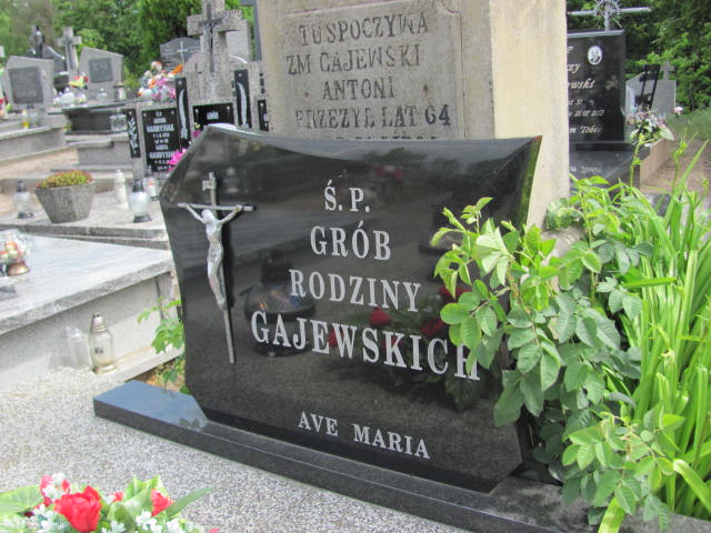 Zbigniew Kurzymski 1942 Ślesin - Grobonet - Wyszukiwarka osób pochowanych