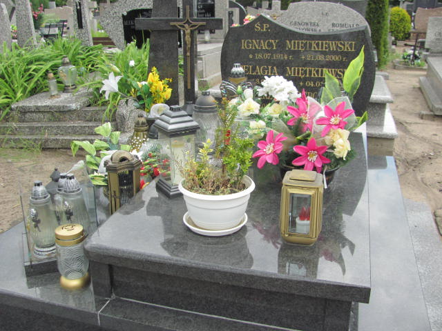 Grób Katarzyna Dębowiecka