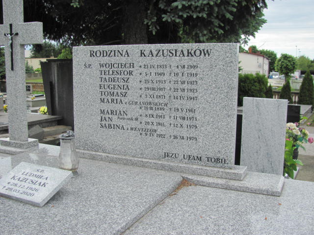 Tadeusz Kazusiak 1913 Ślesin - Grobonet - Wyszukiwarka osób pochowanych