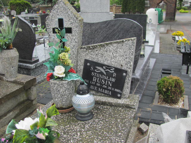 Stanisław Rusin 1917 Ślesin - Grobonet - Wyszukiwarka osób pochowanych