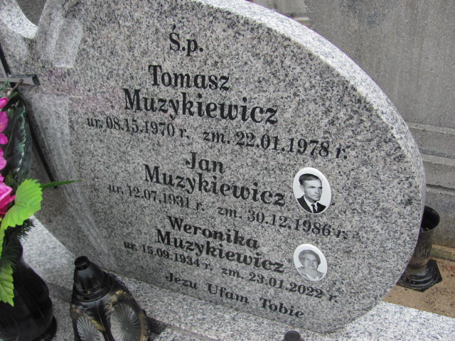 Tomasz Muzykiewicz 1970 Ślesin - Grobonet - Wyszukiwarka osób pochowanych